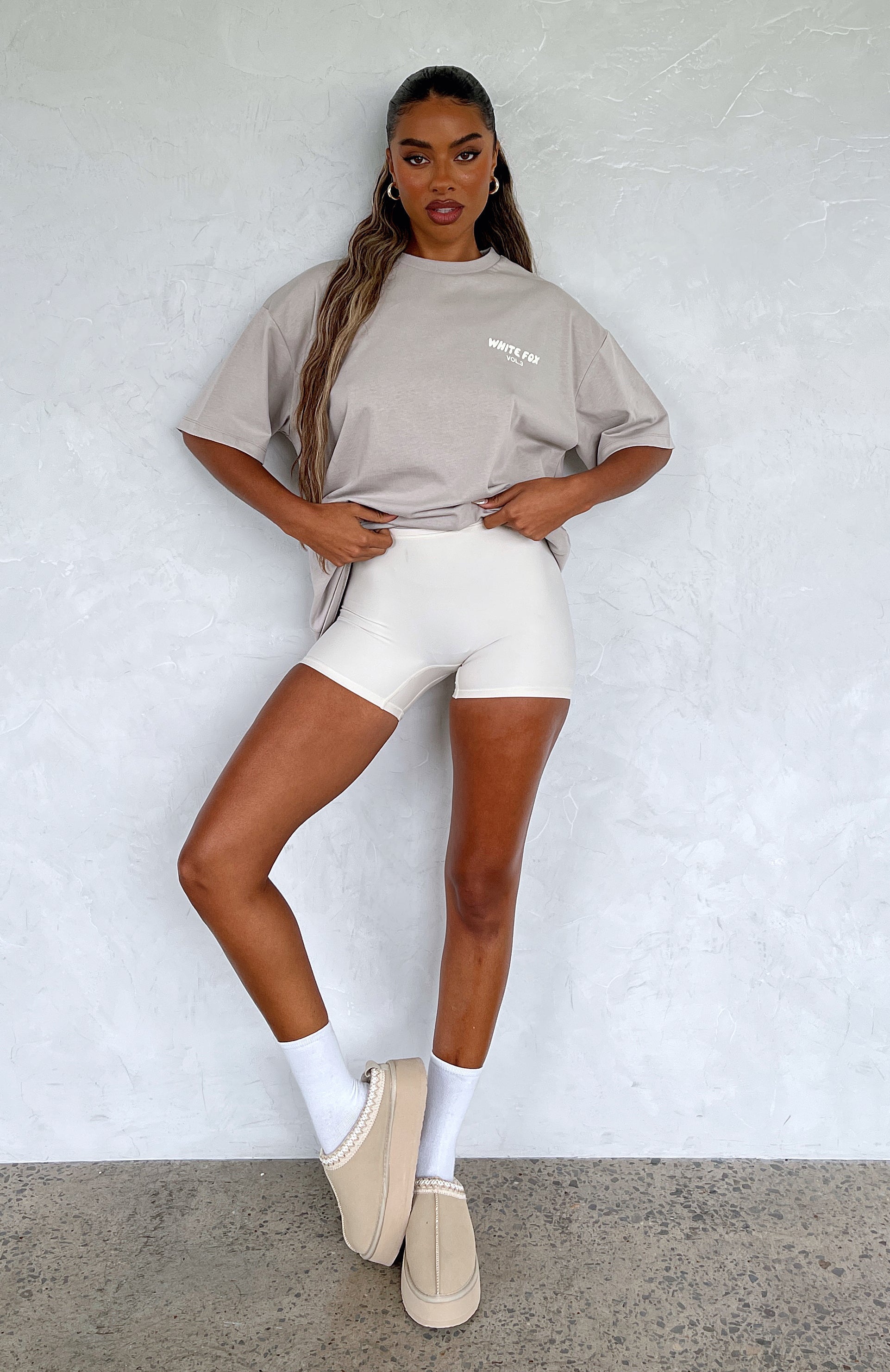 Offstage Back Graphic Oversized Tee Grey - Image 5