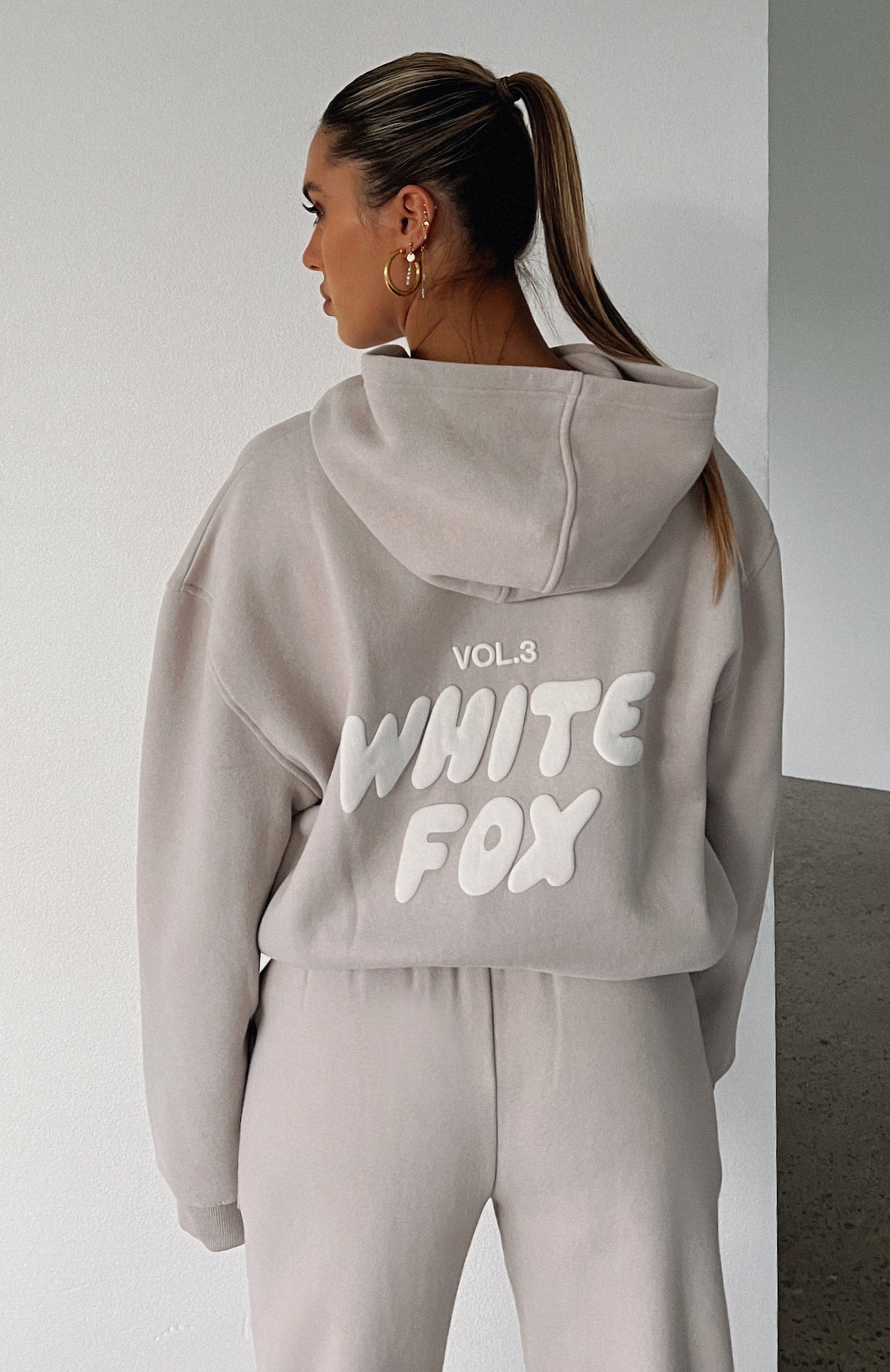Offstage Hoodie Moon - Image 1