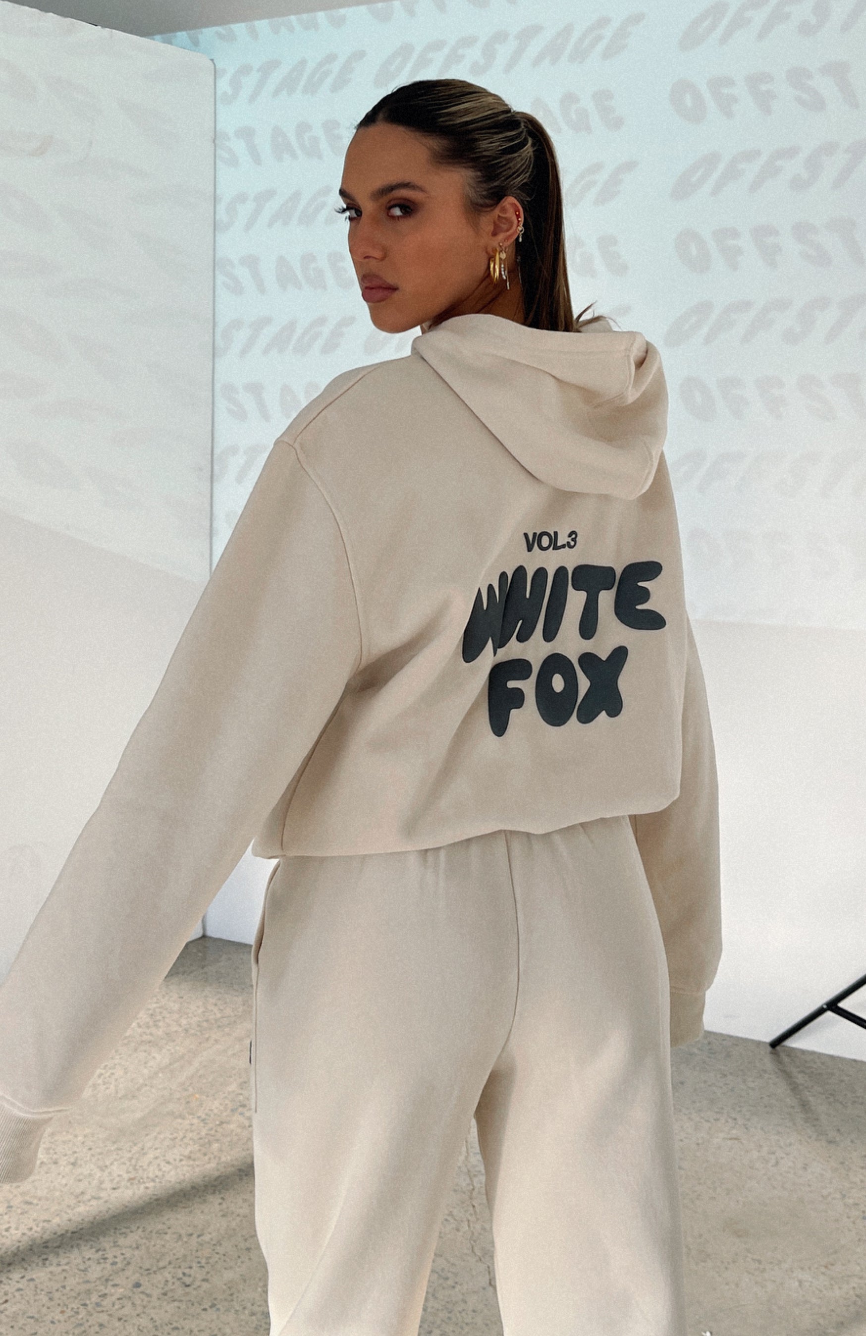Offstage Hoodie Pebble - Image 1